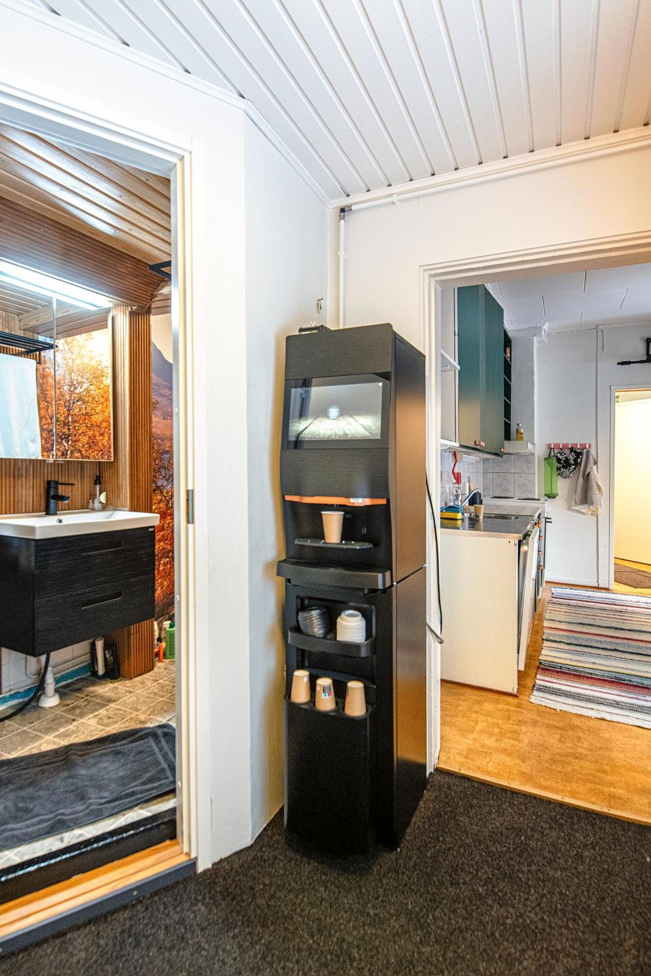 Relax & Recharge - A Unique Suite With A Touch Of Luxury - Hot Tub And Sauna Inspired Decor #Not A Real Sauna# Easy City Access - Direct Train 15 Min To City Helsinki Exterior photo